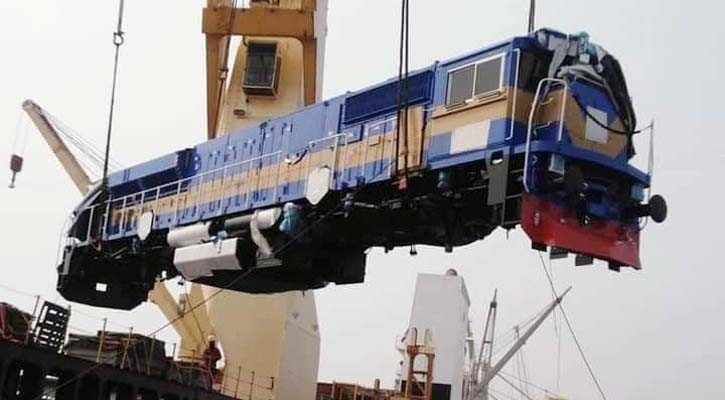 8 broad gauge locomotives of railway arrived from US